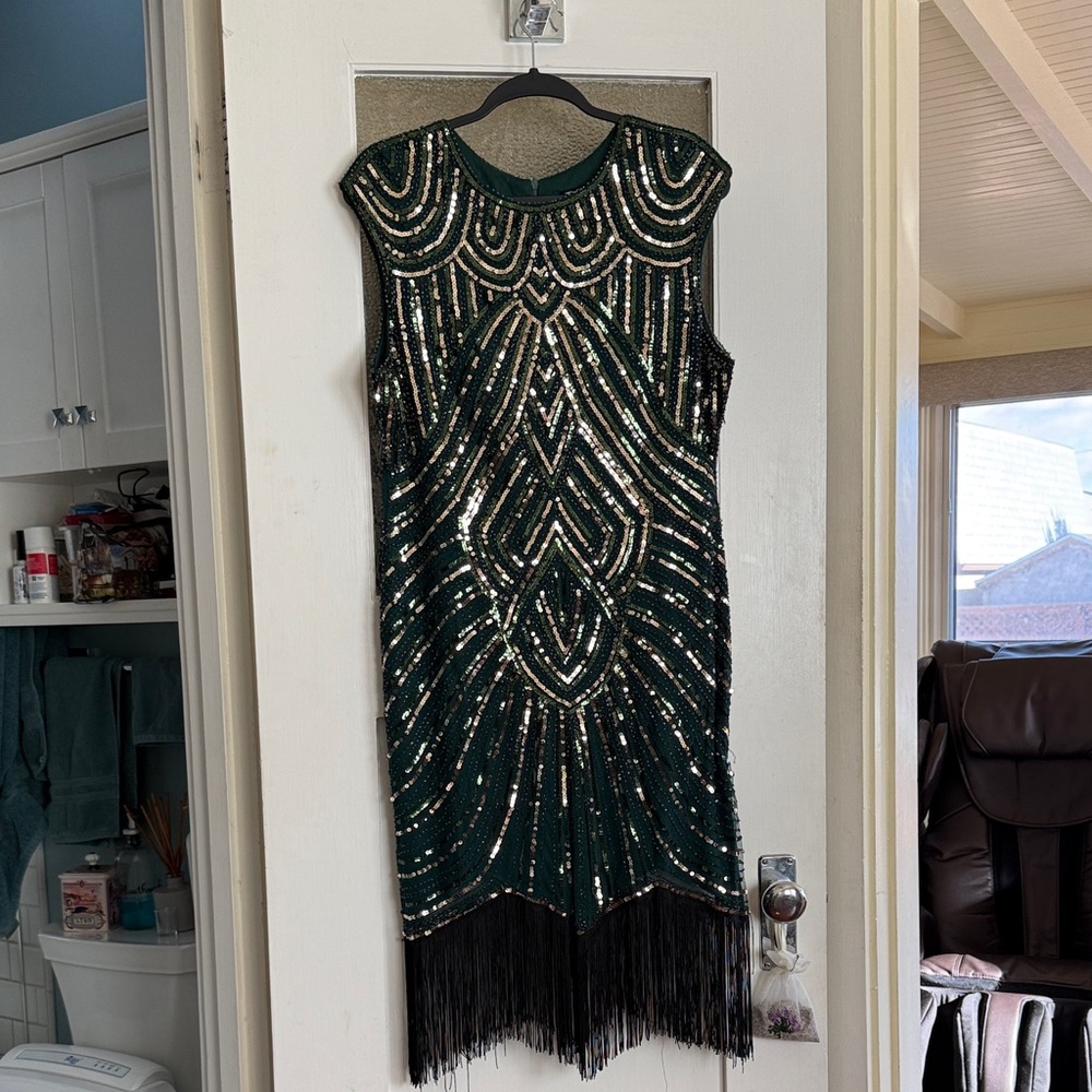Elegant Sequin Fringe Midi Dress - Green